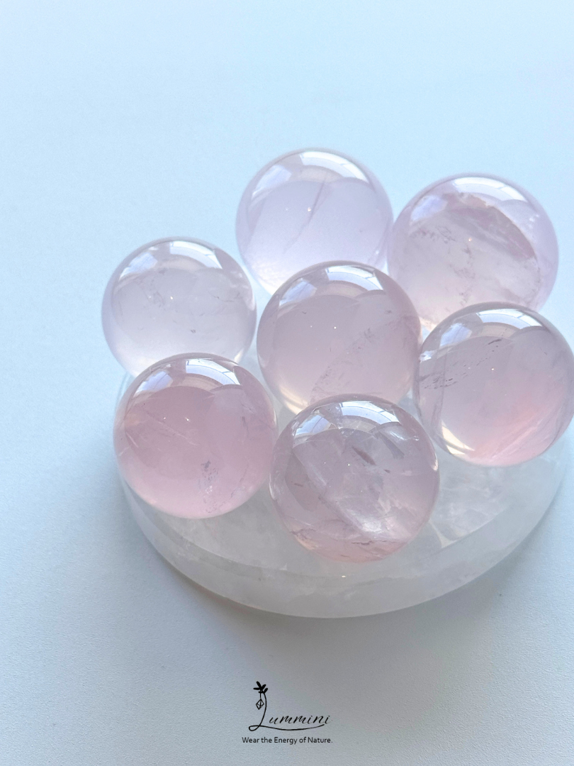 Natural Rose Quartz Mini Sphere Value Pack from 26mm to 28mm – 7 Pieces with Clear Quartz Base