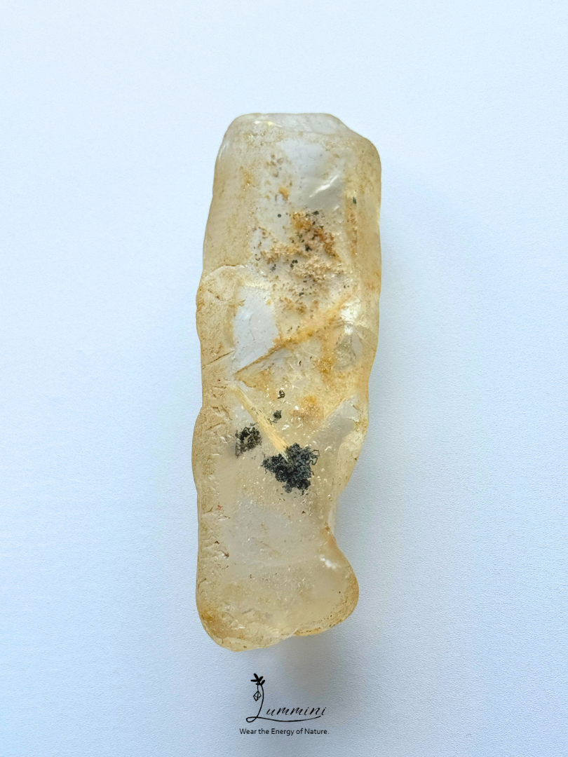 Rare & Special Natural Water-Worn Garden Quartz Meditation Stone with Scenic Window – 145g, 105mm