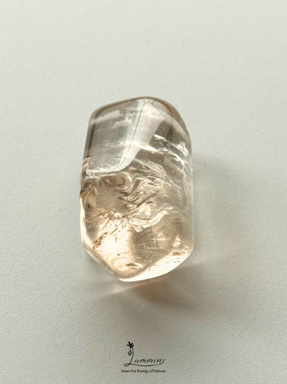 Natural Champagne Smoky Quartz Pocket Stone with Scenic Crystal Veils – 40g, 45.5mm