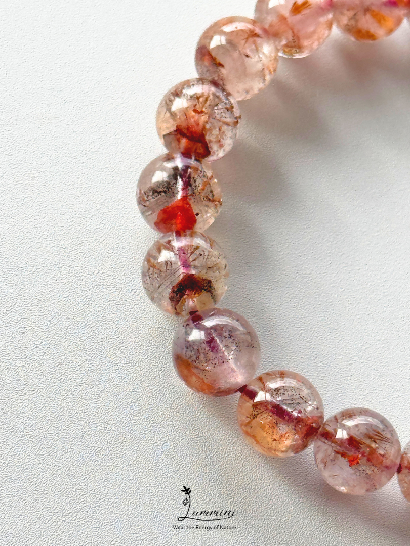 Natural Aurora 23 Quartz Bracelet – Golden Feather & Phantom-Like Inclusions, 10mm