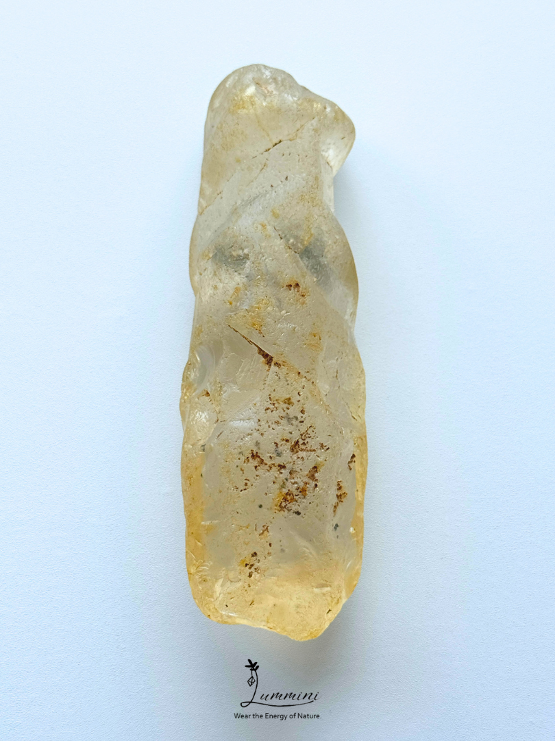 Rare & Special Natural Water-Worn Garden Quartz Meditation Stone with Scenic Window – 145g, 105mm