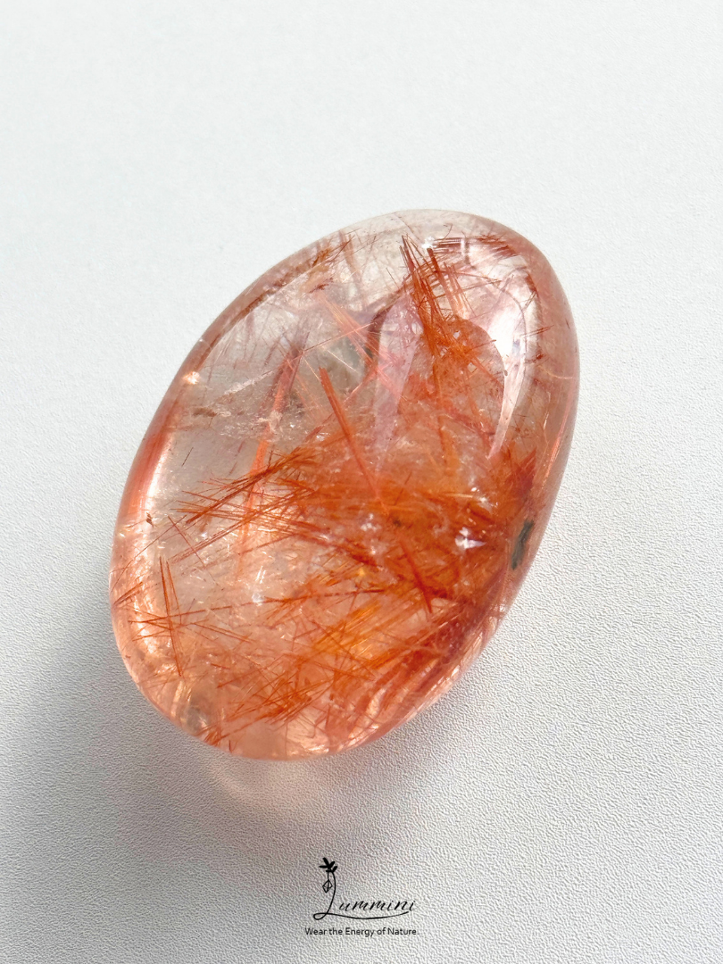 Natural Copper Rutilated Quartz Palm Stone – 43g, Floral Inclusion Pattern
