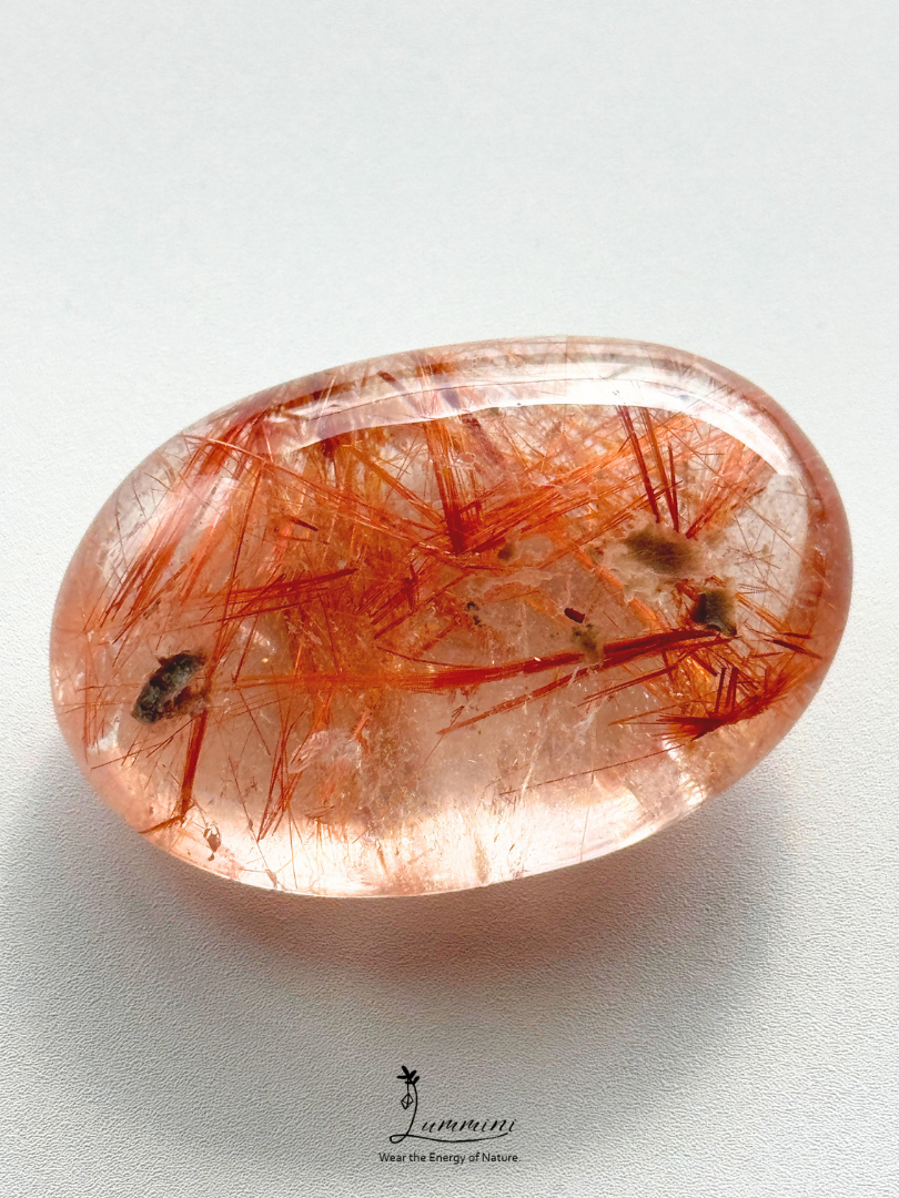 Natural Copper Rutilated Quartz Palm Stone – 43g, Floral Inclusion Pattern