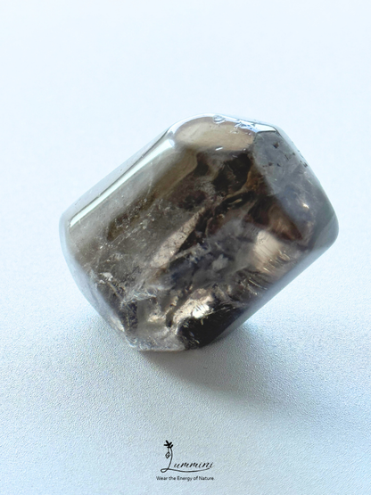Natural Grey Phantom Quartz Pocket Stone – 34g, 38.6mm