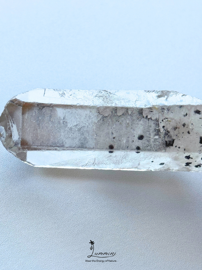 Natural Quartz Point with Akashic Lines & Mica Inclusions – 38g, 68mm