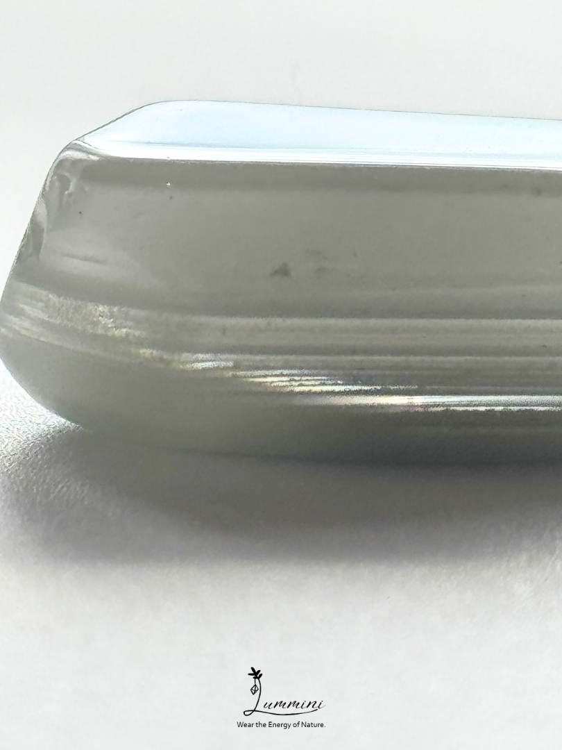 Natural Moss Green Layered Inclusion Quartz Pocket Stone - `17g