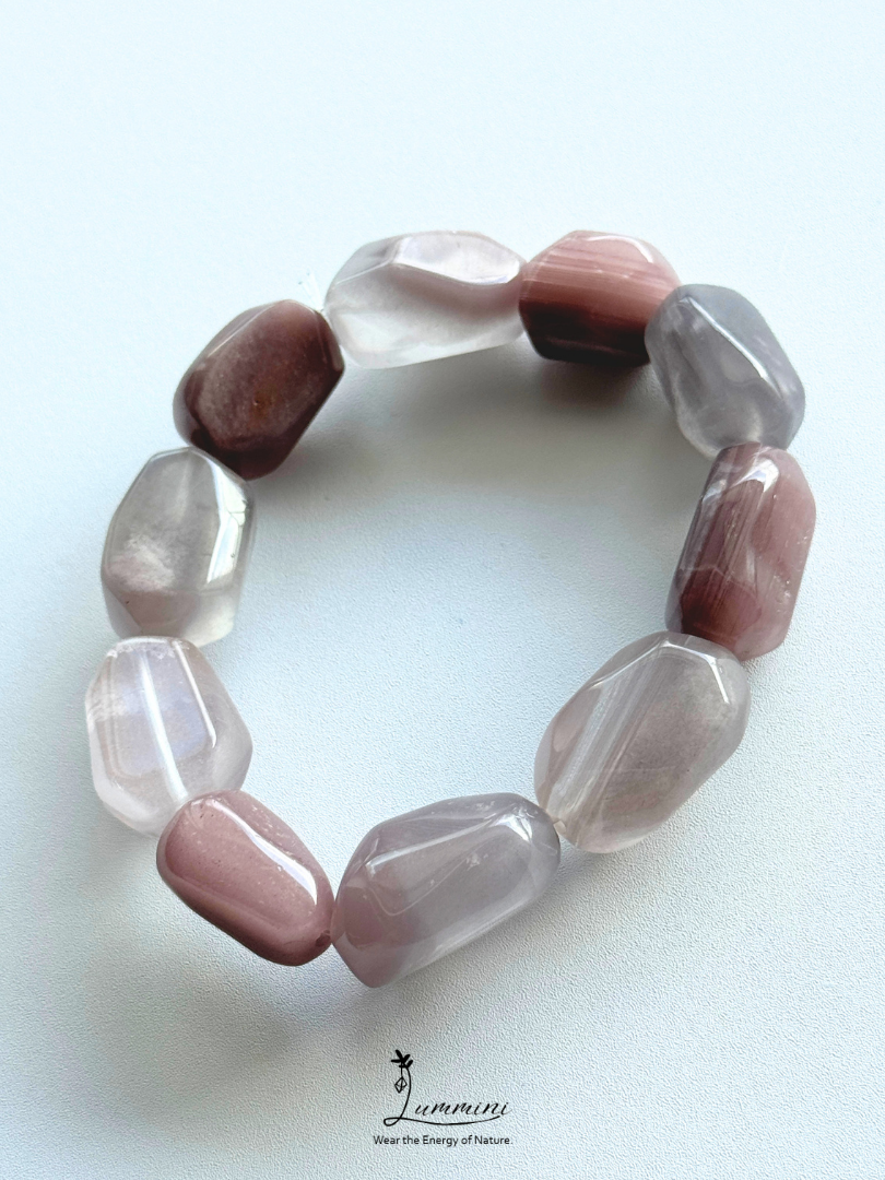 Artisan Natural Taro Purple Layered Garden Quartz Freeform Bracelet – Approx. 13mm