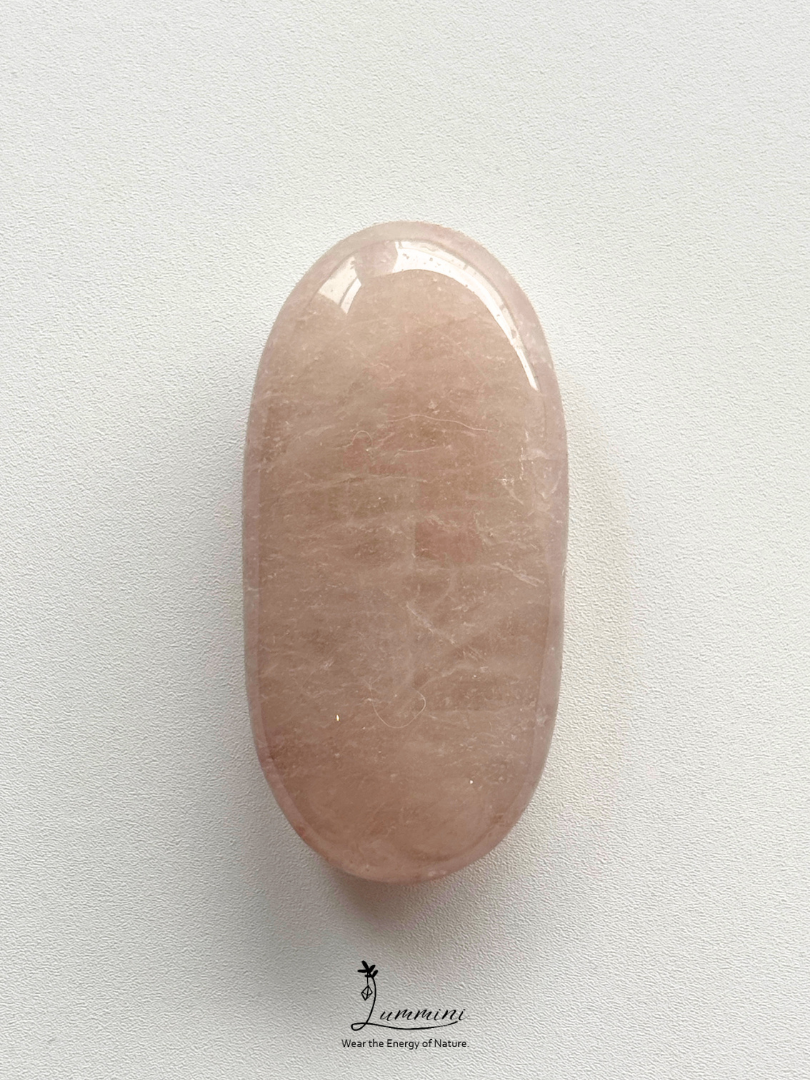 Natural Quartz Palm Stone with Calcite Inclusions – 38g, 56.5mm
