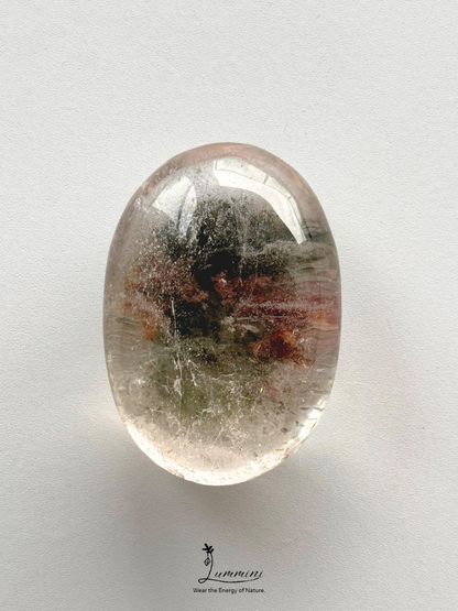 Natural Garden Quartz Palm Stone – Scenic Mineral Inclusions – 80g, 54mm