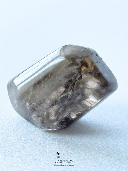 Natural Grey Phantom Quartz Pocket Stone – 34g, 38.6mm