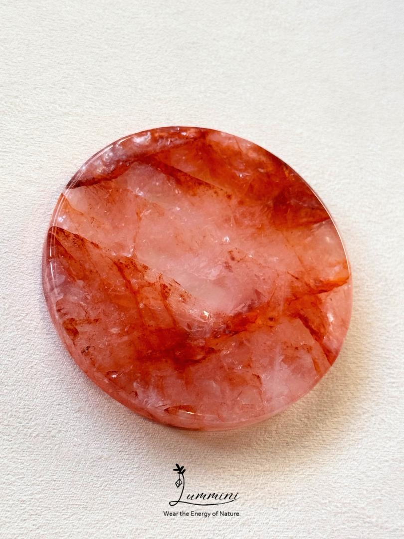 Natural Flower Inclusion Quartz Round Palm Stone