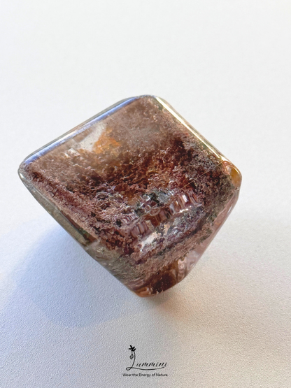 Natural Garden Quartz Pocket Stone – Scenic Inclusions with Rainbow – 40g