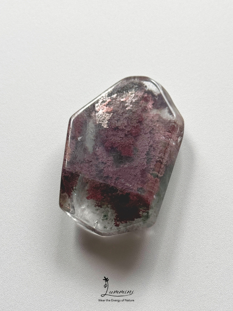 Natural Garden Quartz Palm Stone – 37g, Red & Green Landscape Inclusions