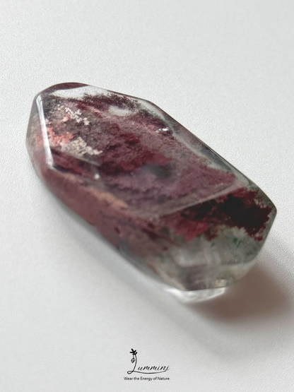 Natural Garden Quartz Palm Stone – 37g, Red & Green Landscape Inclusions