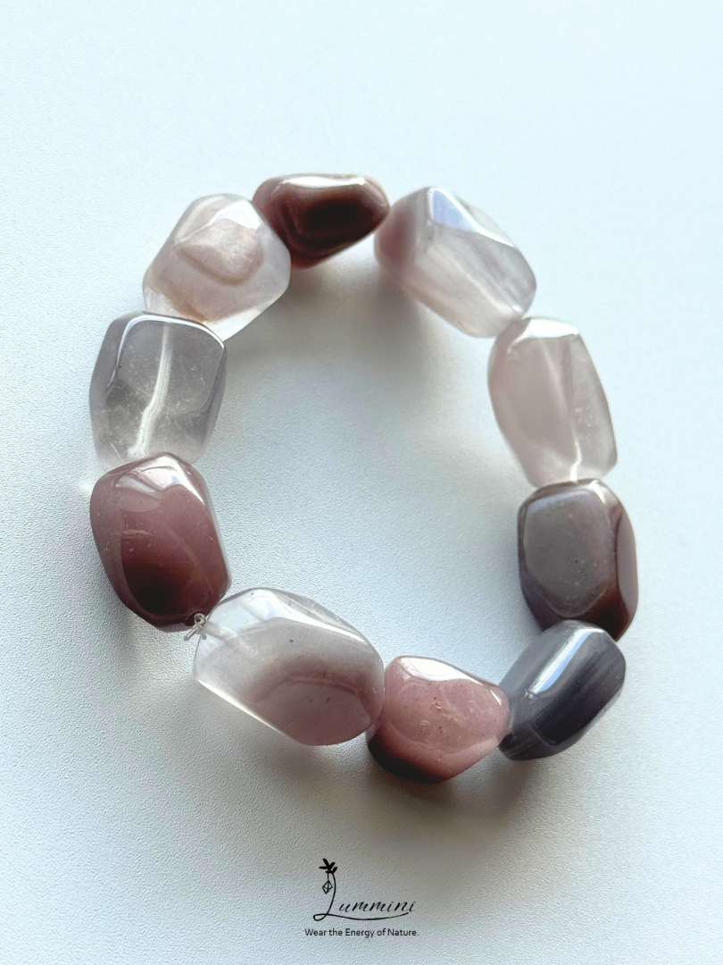 Artisan Natural Taro Purple Layered Garden Quartz Freeform Bracelet – Approx. 13mm