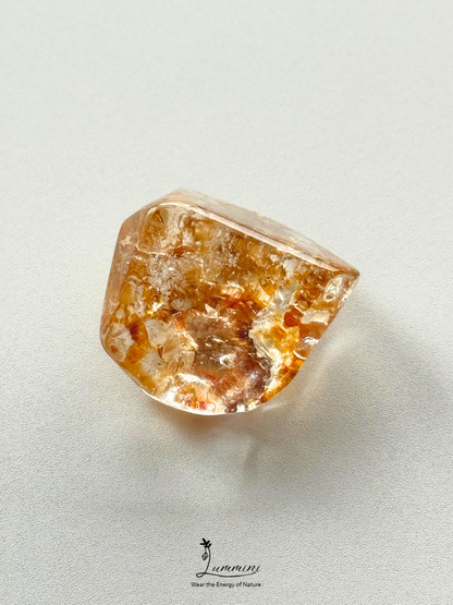 Natural Scenic Garden Quartz Pocket Stone – Open Window View with Golden Inclusion Base -25g