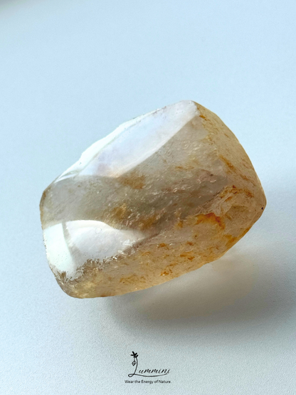 Natural Water-Worn Light Smoky Quartz Hand Stone – 148g, 59mm
