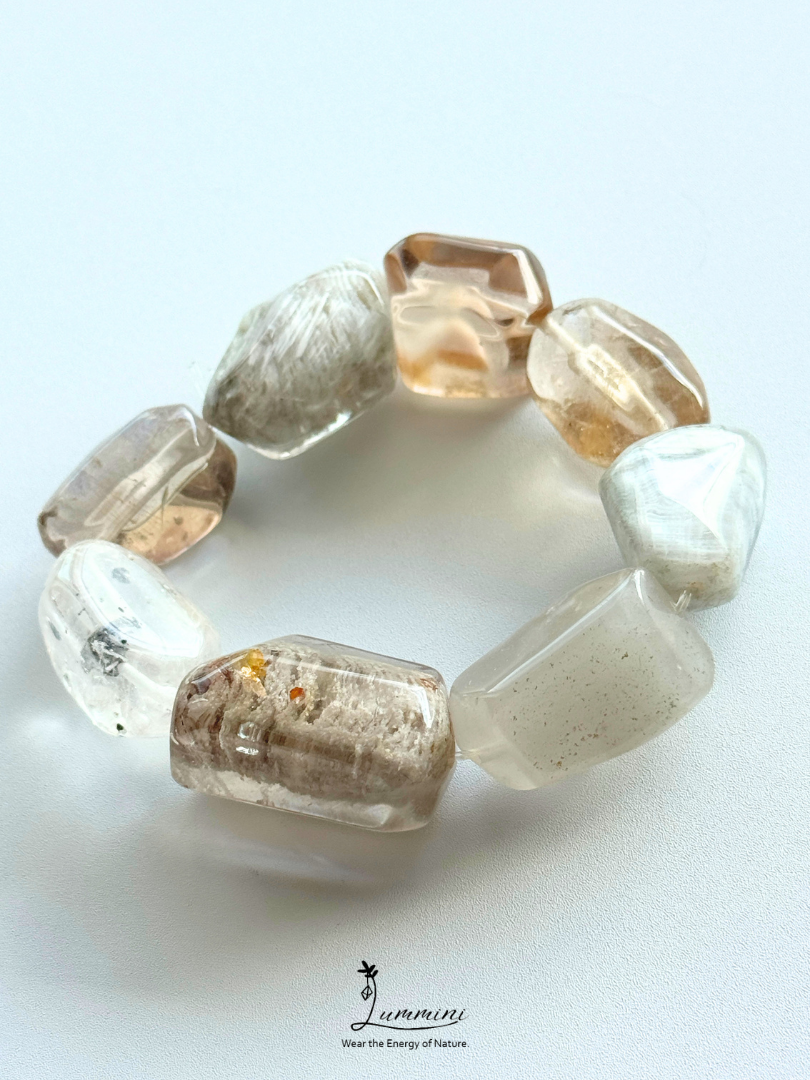 Artisan Natural Mixed Inclusion Quartz Freeform Bracelet – Phantom, Golden Rutile & Mica – 15–16mm