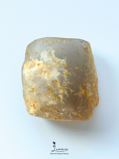 Natural Water-Worn Light Smoky Quartz Hand Stone – 148g, 59mm