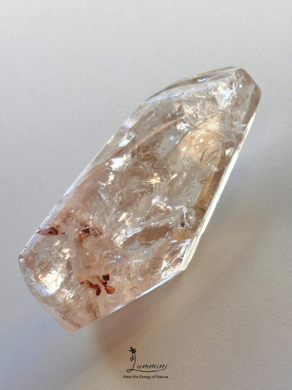 Natural Clear Quartz Freeform Palm Stone – Rainbow Fractures – 102g