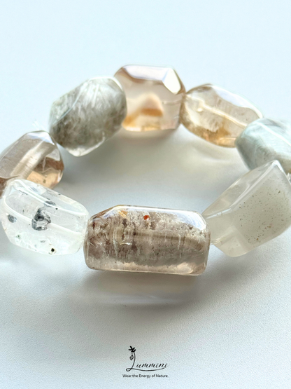 Artisan Natural Mixed Inclusion Quartz Freeform Bracelet – Phantom, Golden Rutile & Mica – 15–16mm