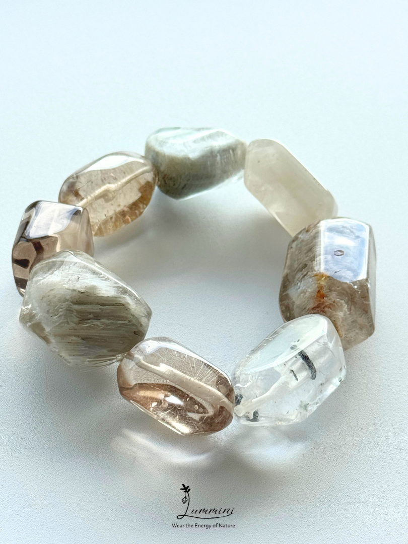 Artisan Natural Mixed Inclusion Quartz Freeform Bracelet – Phantom, Golden Rutile & Mica – 15–16mm