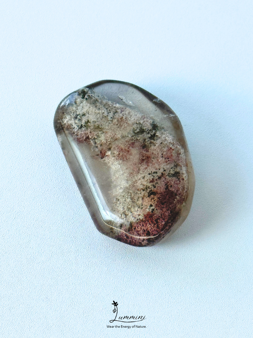 Natural Garden Quartz Pocket Stone with Red-Brown & White Scenic Inclusions – 16g 34.5mm
