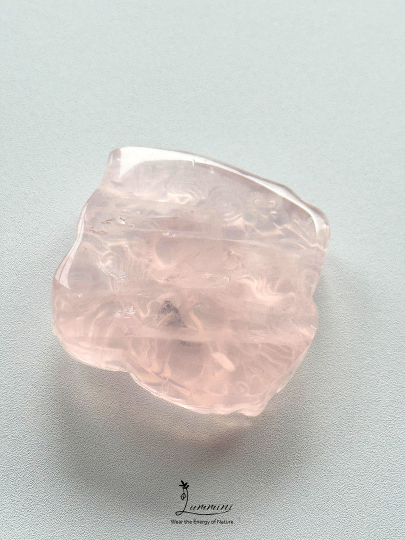 Natural Rose Quartz Nine-Tailed Fox Carving – 41mm