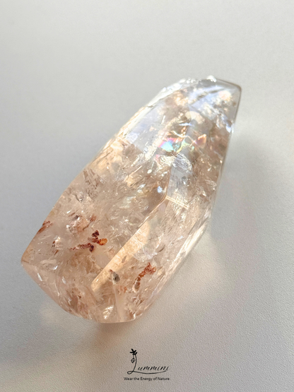 Natural Clear Quartz Freeform Palm Stone – Rainbow Fractures – 102g