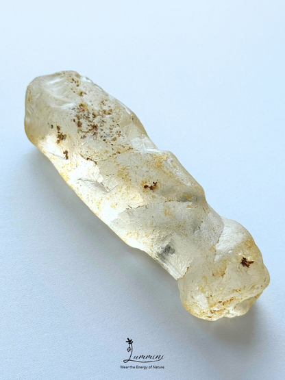 Rare & Special Natural Water-Worn Garden Quartz Meditation Stone with Scenic Window – 145g, 105mm